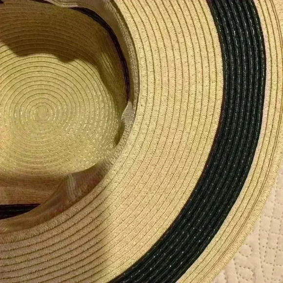 Shade and Shore Women’s Floppy Hat in Preowned Condition One Size - Picture 10 of 13